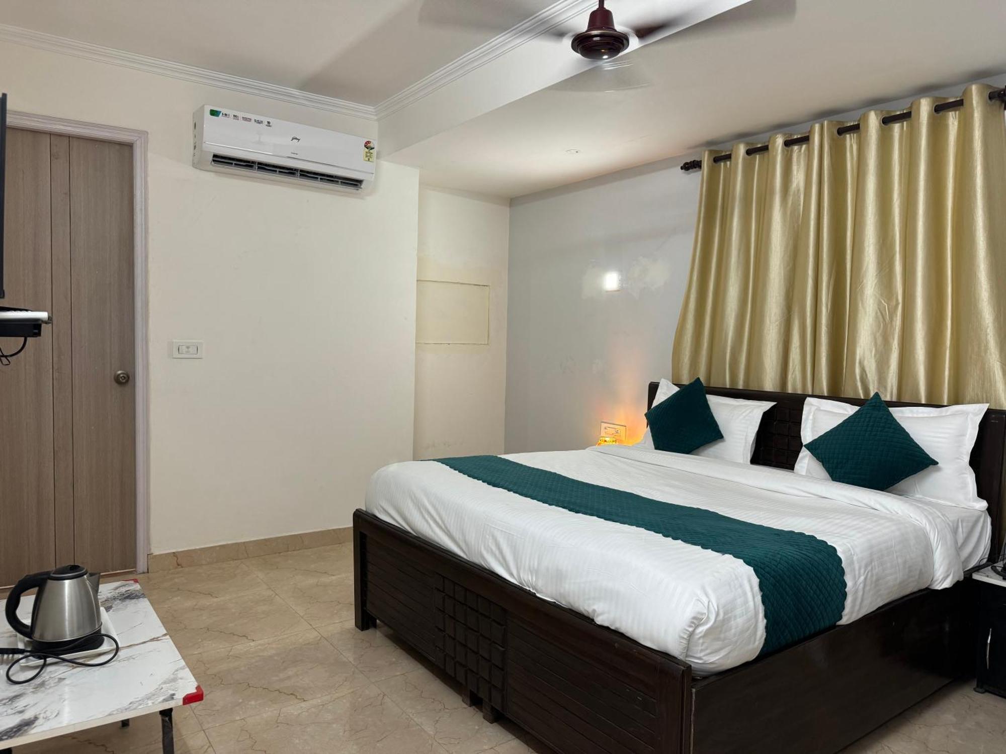 Airport Hotel Annexe Ню Делхи Екстериор снимка